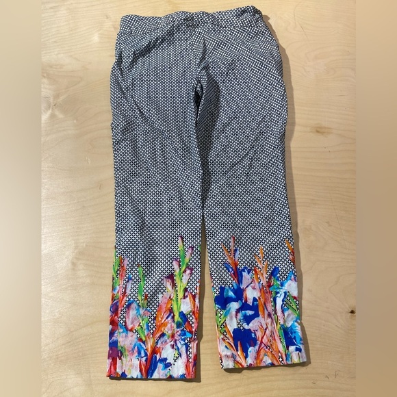 Attyre Black and White Geometric Ankle Pants 14 (NX) - Picture 13 of 13